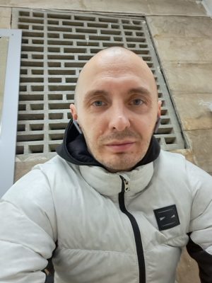 ОБОСНОВА́ТЬ — объяснить логичное существование чего-либо